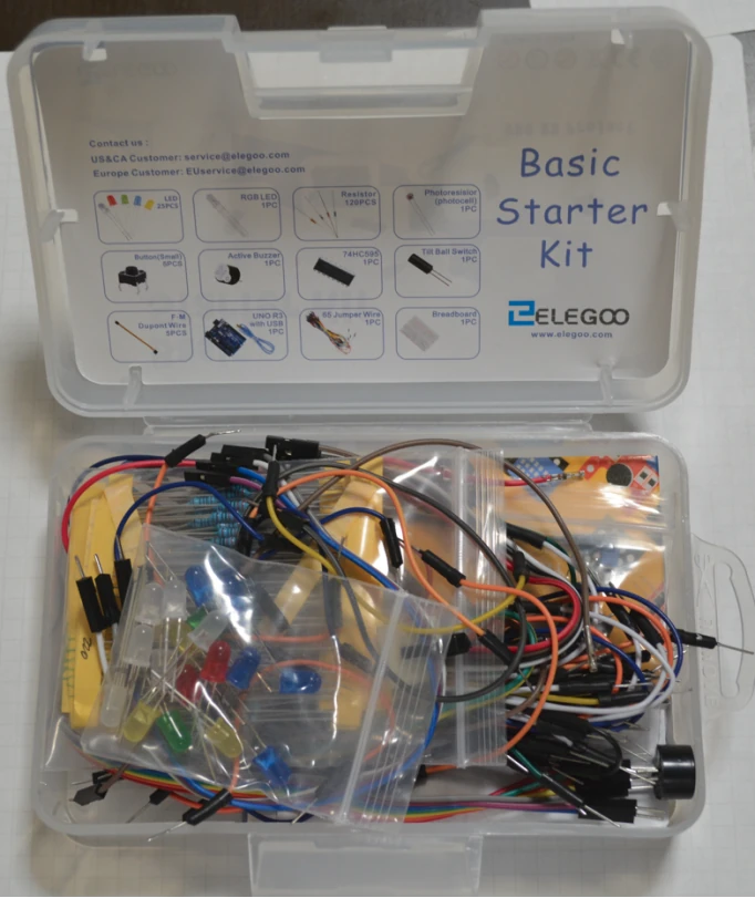 ELEGOO Basic Starter Kitのケースを開けた写真